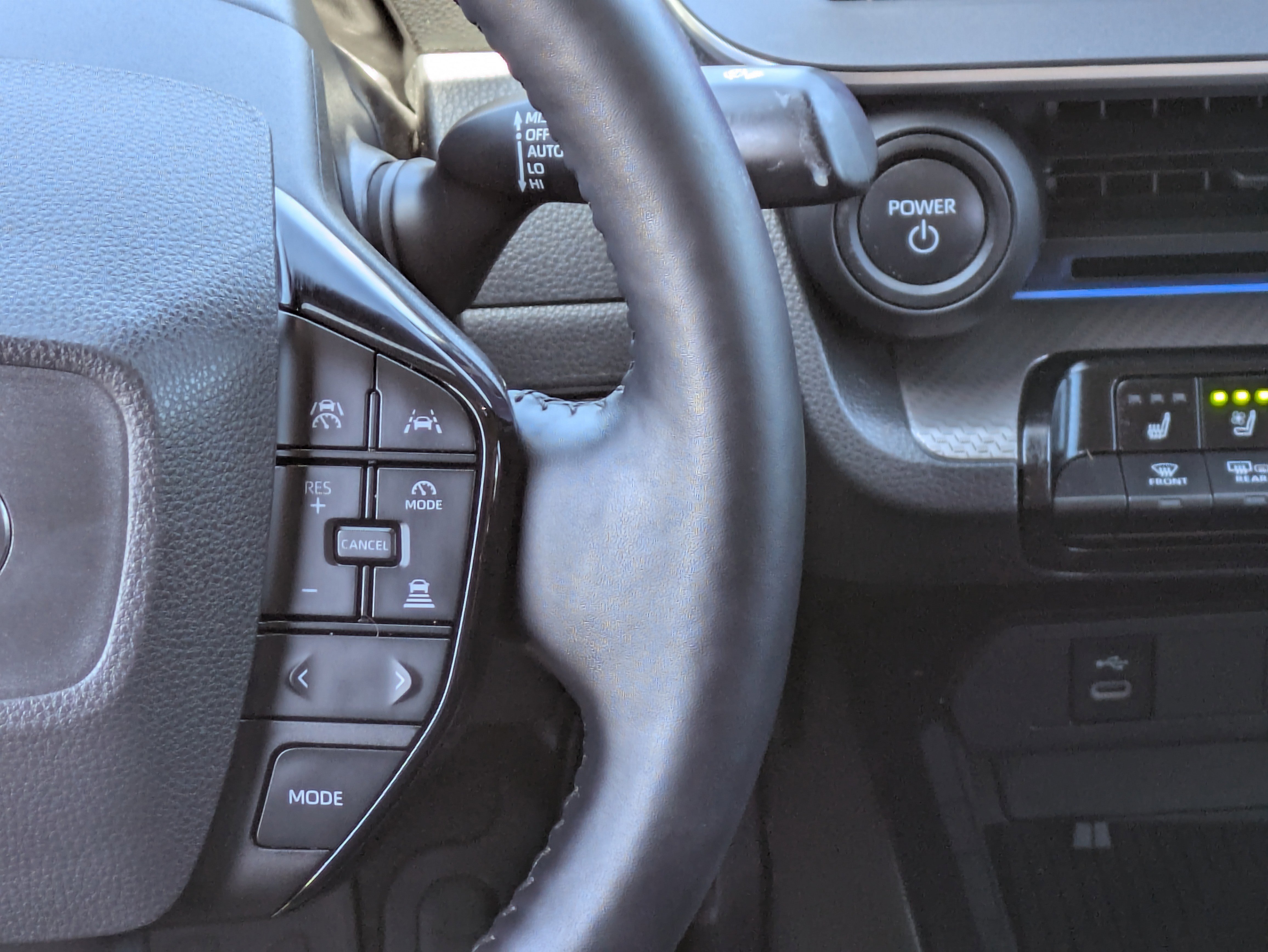 Used 2023 Toyota Prius Limited image 21