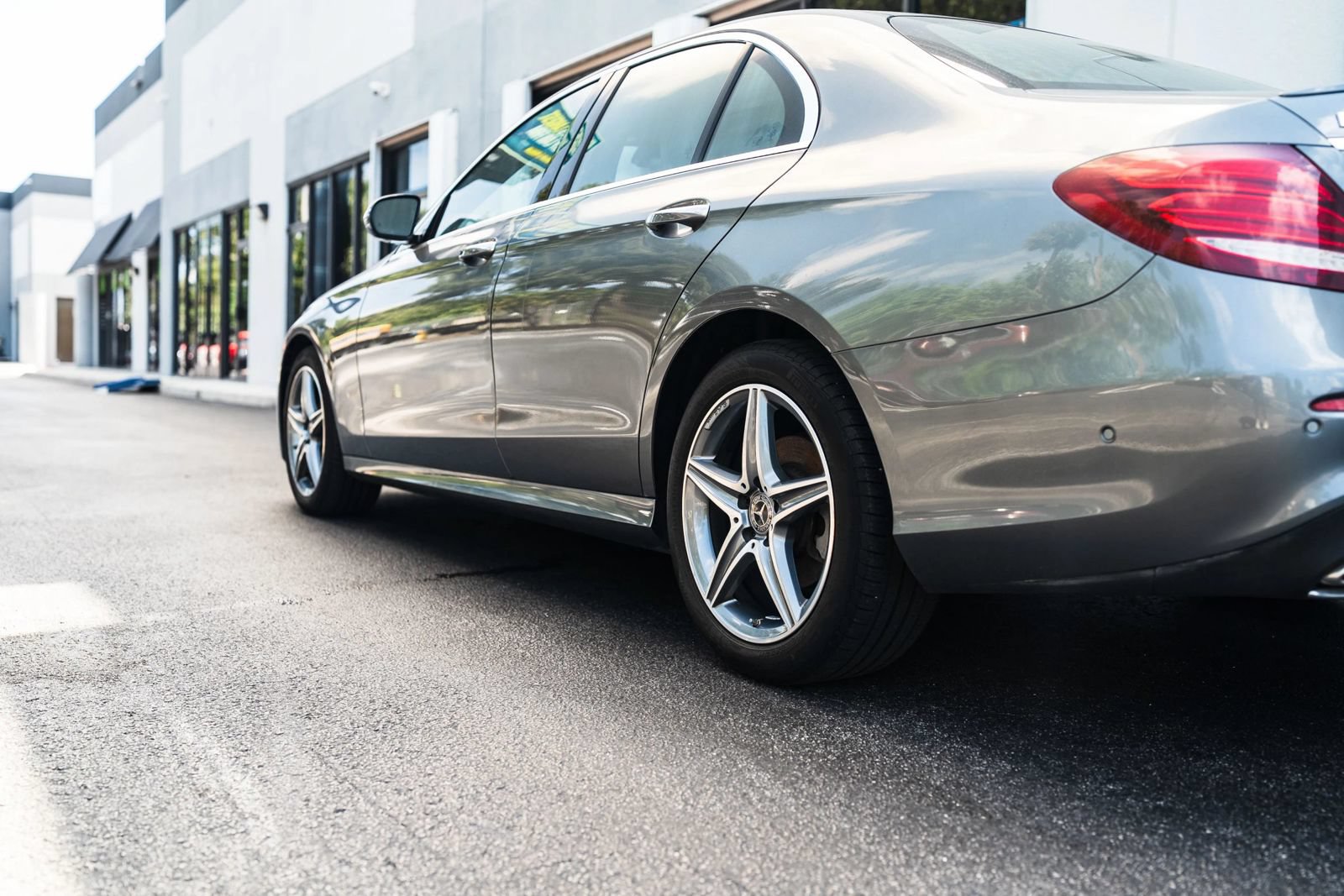 Used 2018 Mercedes-Benz E 300 4MATIC image 6
