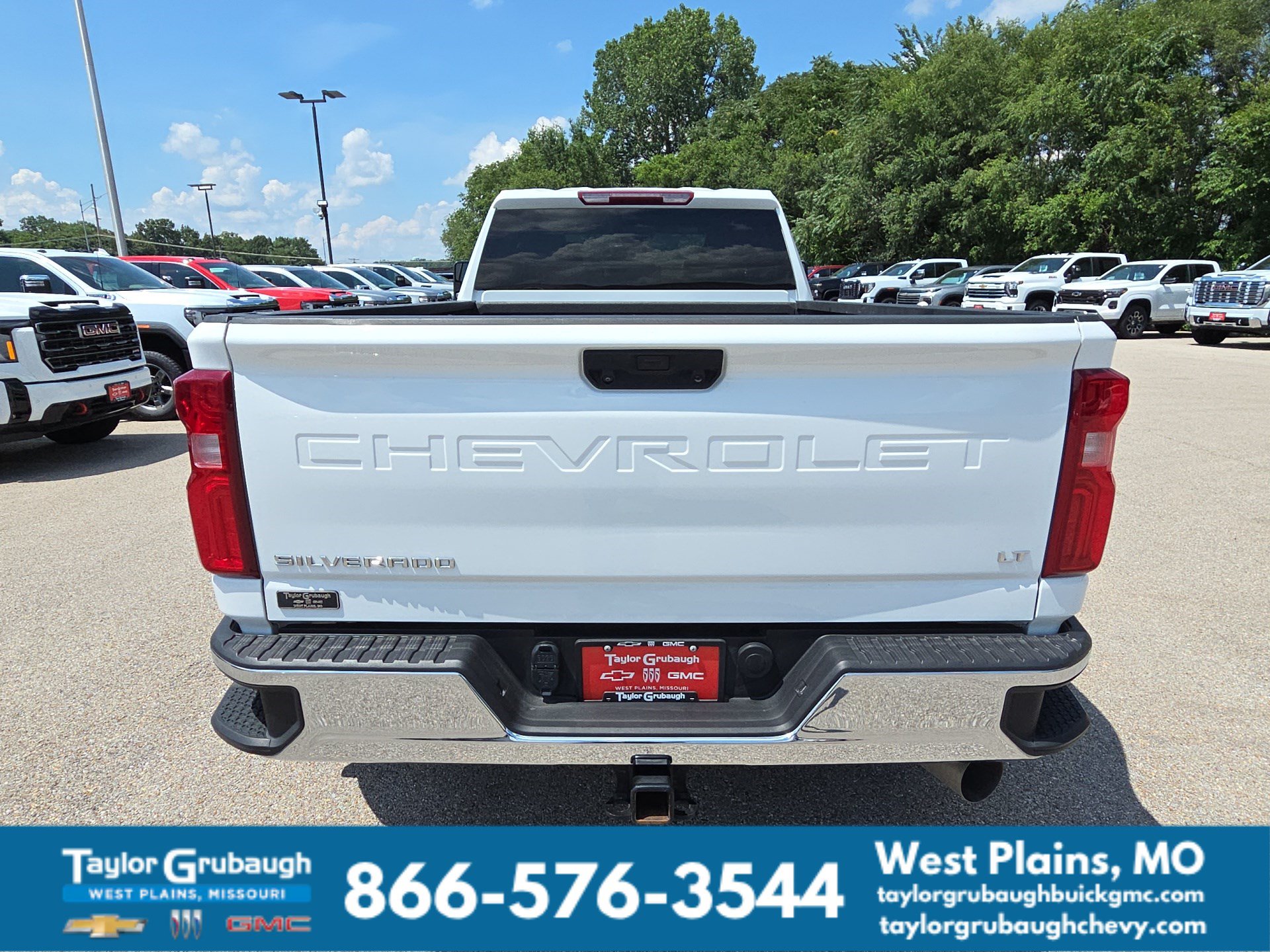 Used 2025 Chevrolet Silverado 3500 LT w/ Convenience Package AWD/4WD image 7