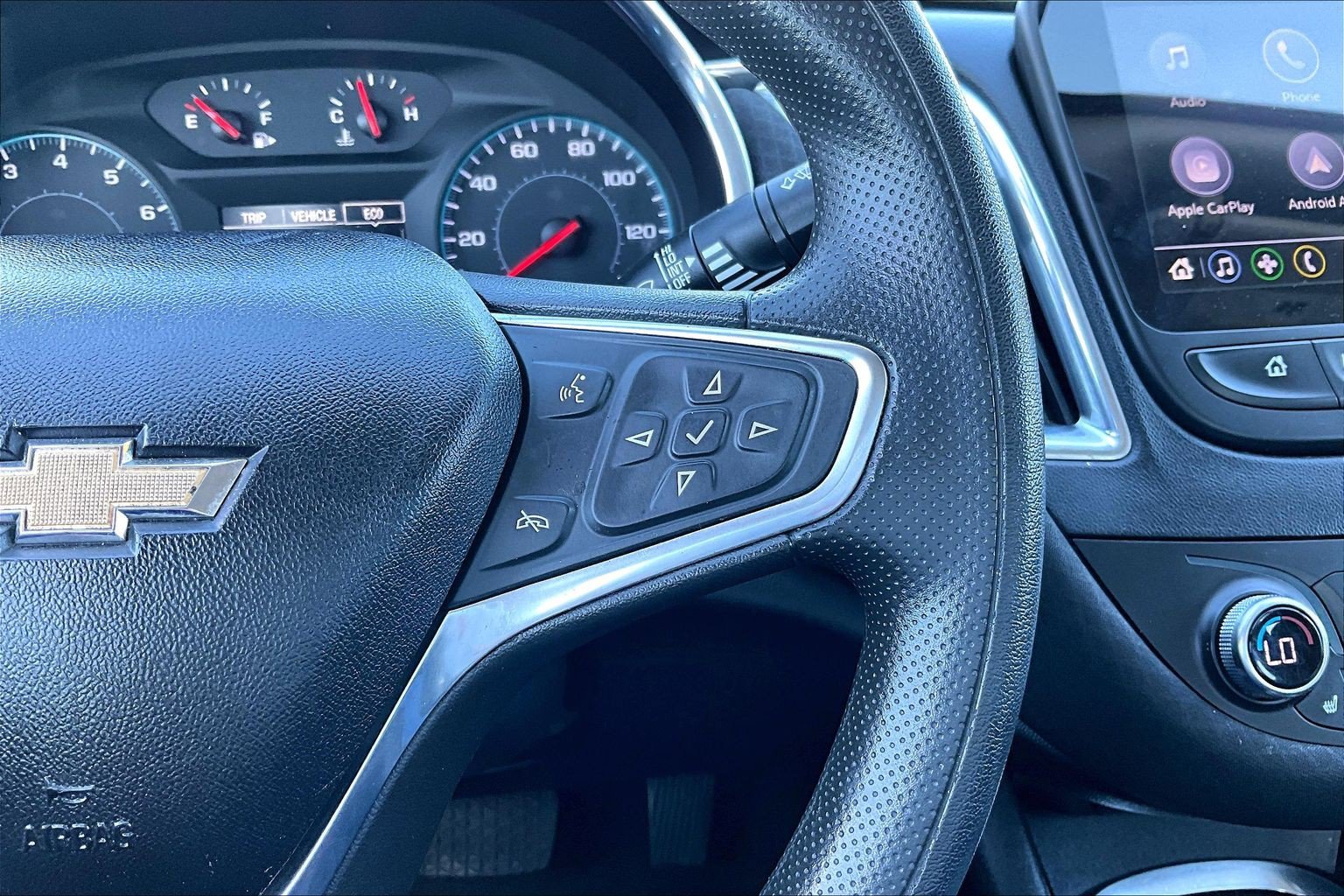 Used 2020 Chevrolet Malibu LT FWD image 19
