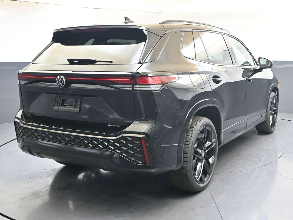 New 2026 Volkswagen Tiguan SE R-Line image 5