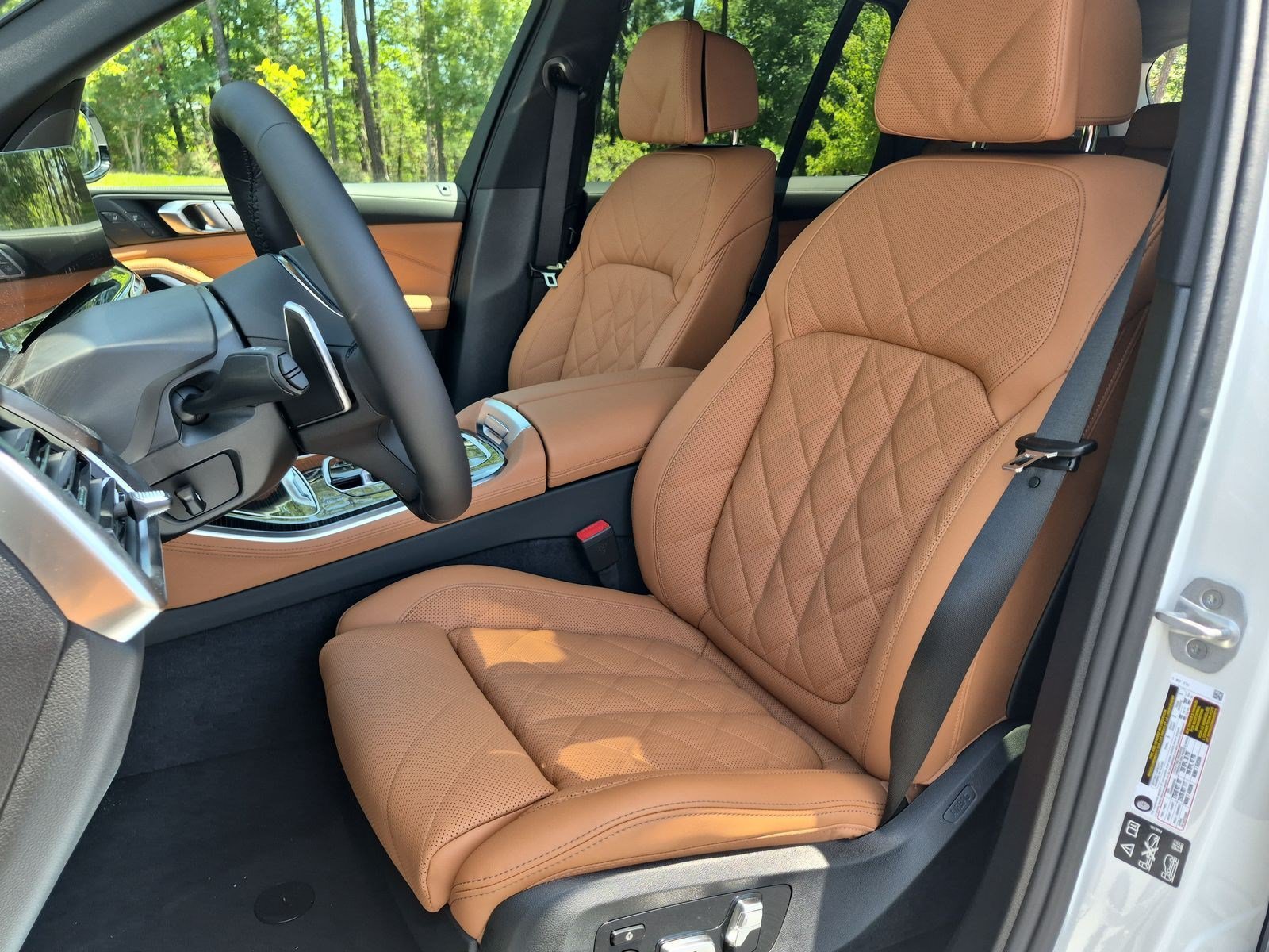 New 2026 BMW X5 xDrive40i w/ M Sport Package AWD/4WD image 16