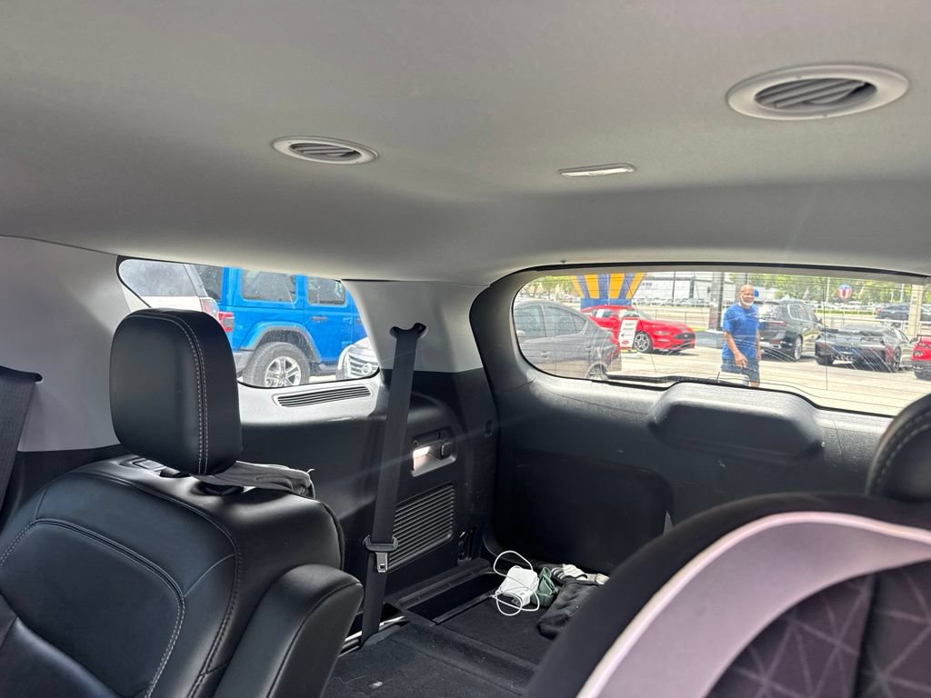 Used 2021 Ford Explorer XLT w/ Equipment Group 202A RWD image 11