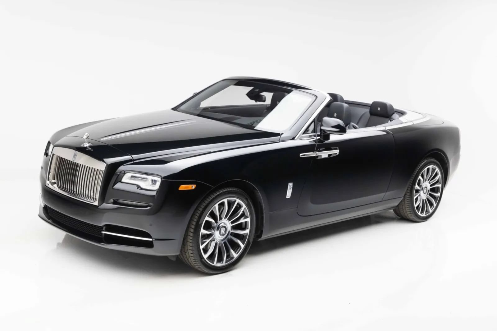 Used 2019 Rolls-Royce Dawn RWD image 1