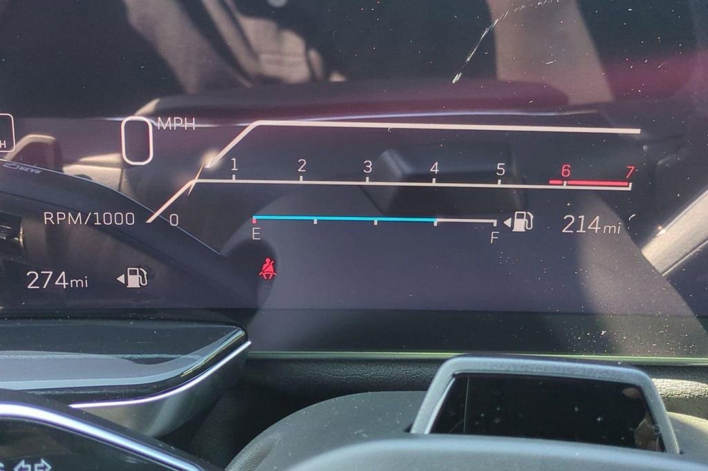 Used 2026 Cadillac Escalade ESV Sport w/ Touring Package image 21