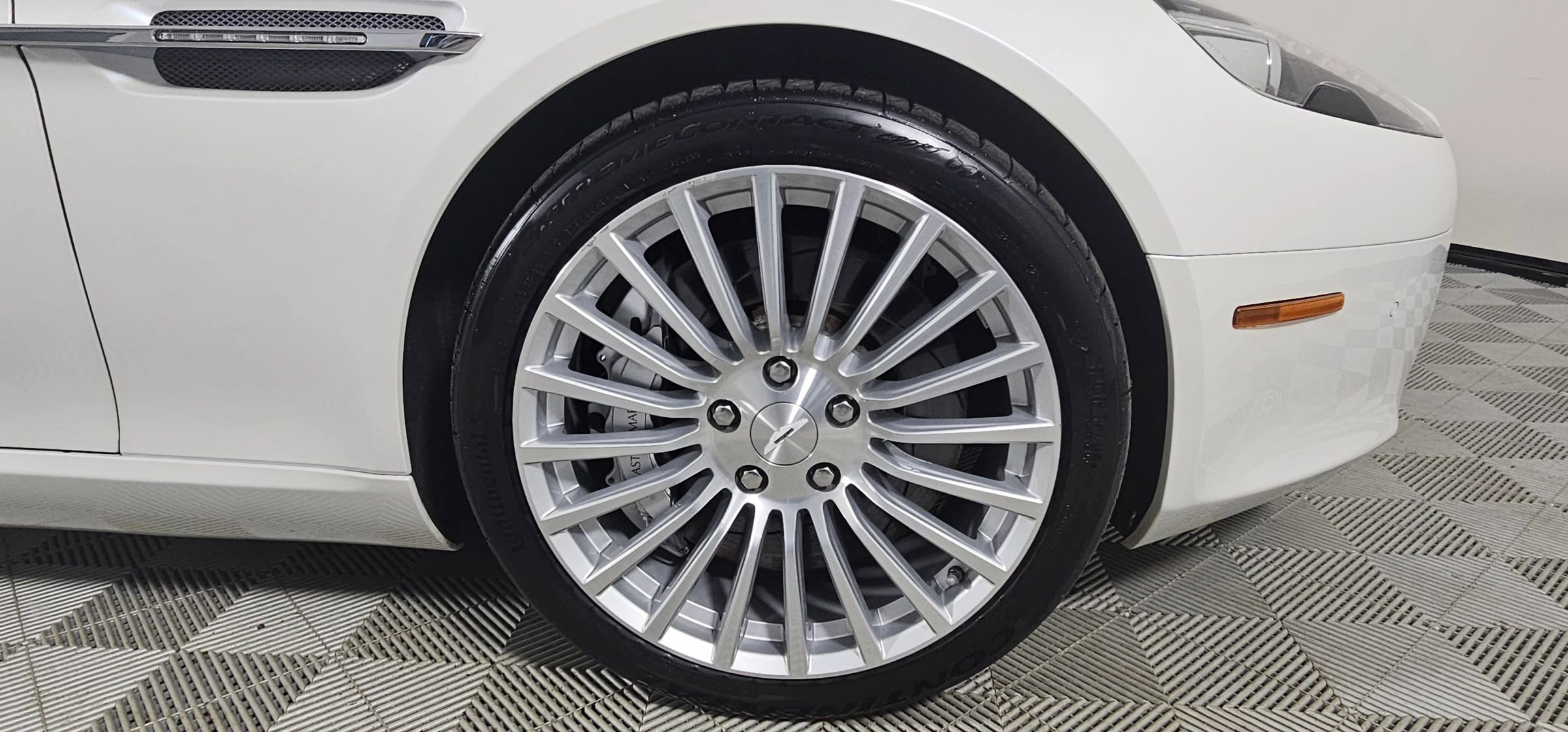 Used 2012 Aston Martin Rapide Sedan 4D image 33