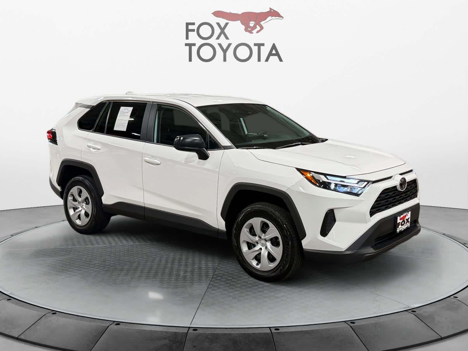Used 2025 Toyota RAV4 LE AWD/4WD image 8