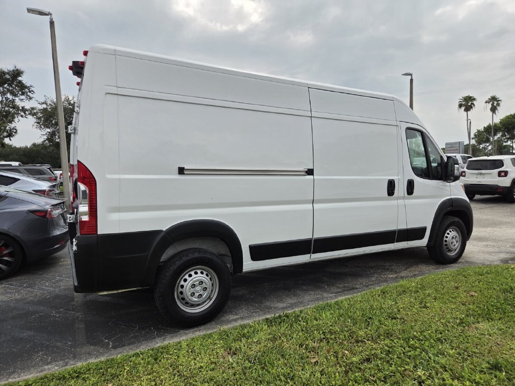 Used 2025 RAM ProMaster 2500 w/ Convenience Group FWD image 5