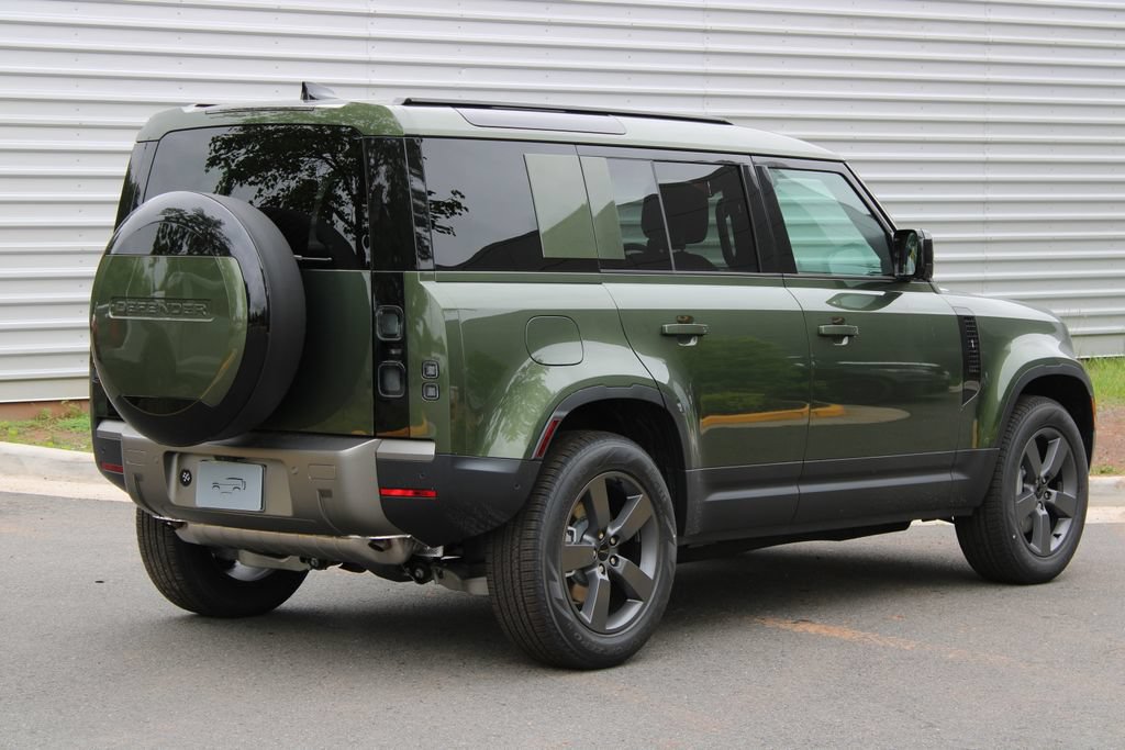 New 2026 Land Rover Defender 110 S AWD/4WD image 5