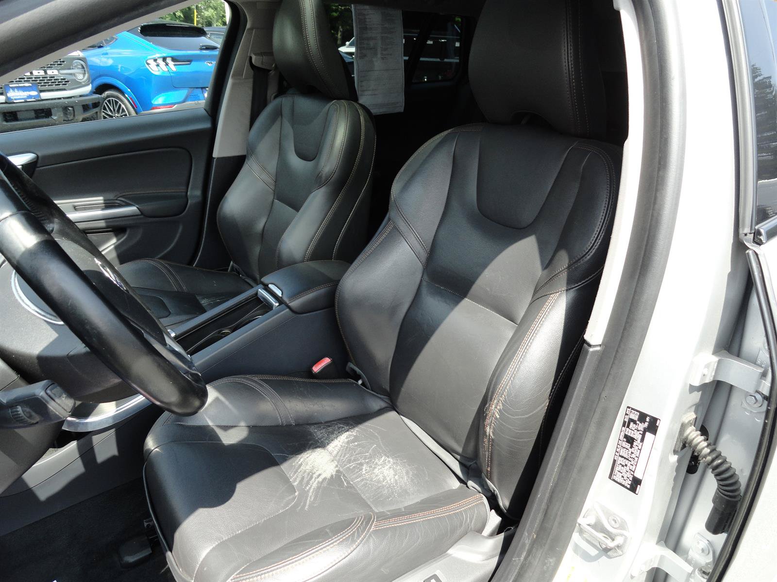 Used 2015 Volvo V60 T5 Cross Country w/ Protection Package AWD/4WD image 15