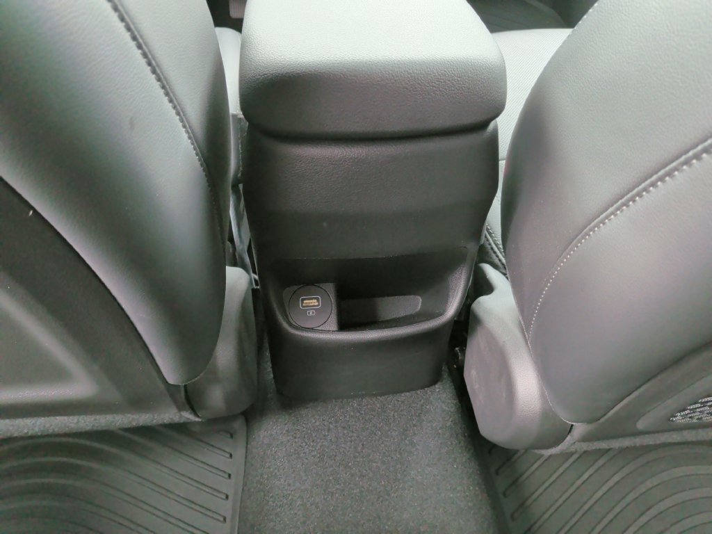 Used 2023 Hyundai Kona Limited AWD/4WD image 18