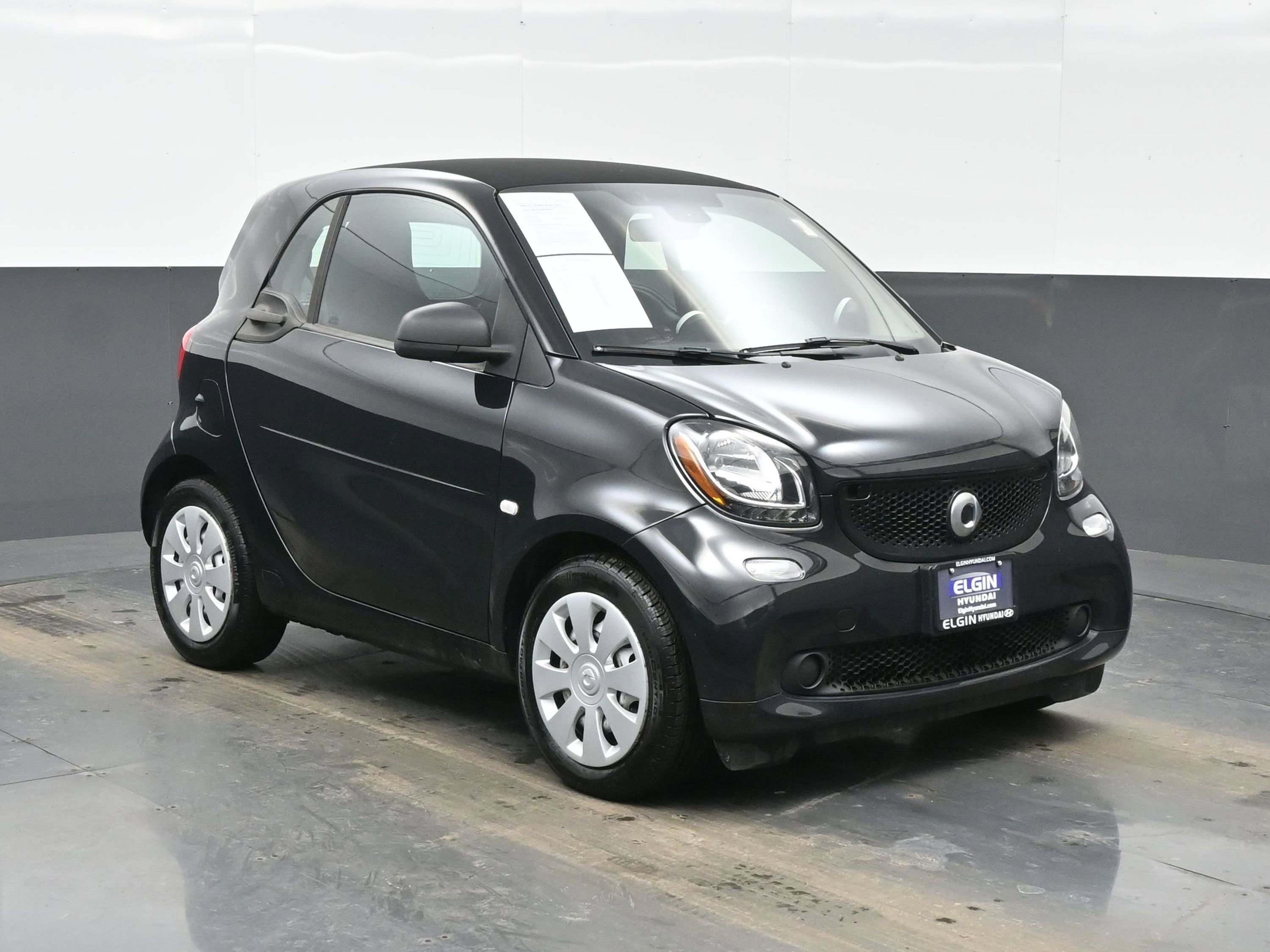 Used 2016 smart fortwo passion image 8