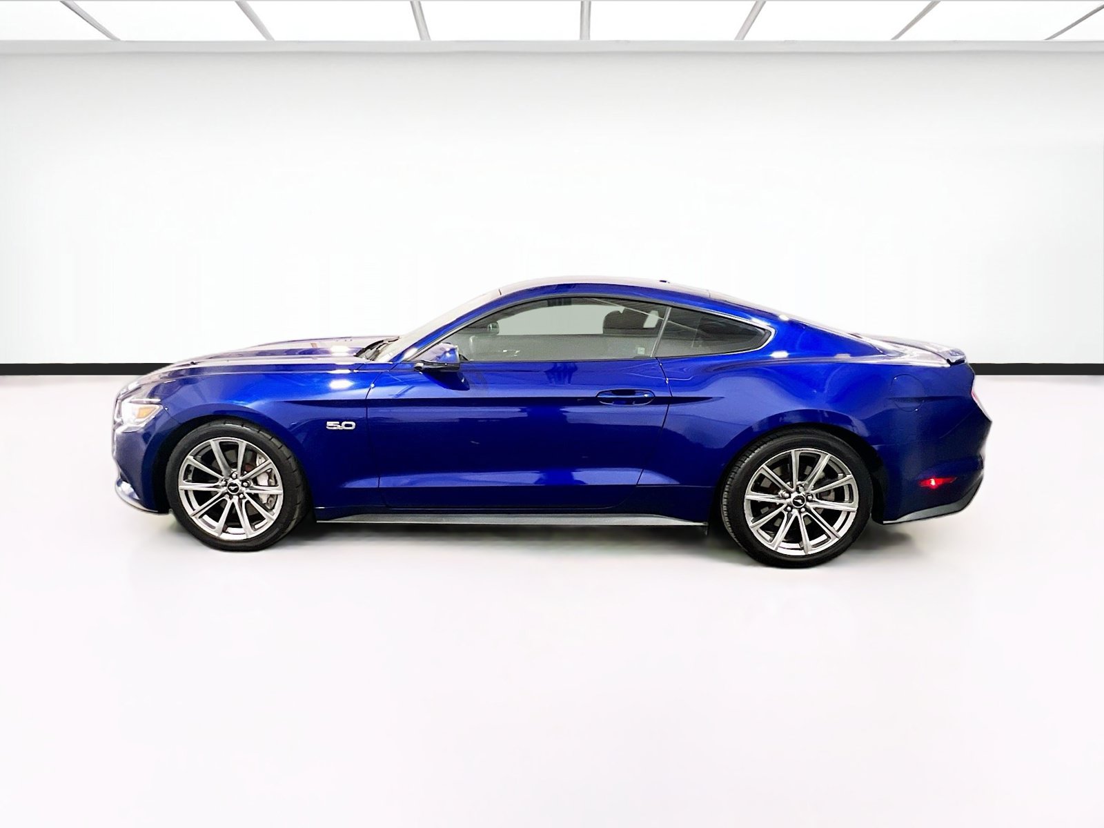 Used 2015 Ford Mustang GT Premium RWD image 21