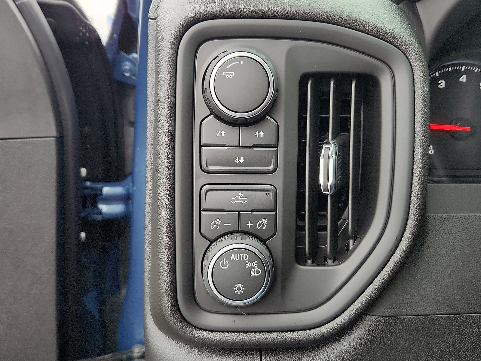 Certified 2026 Chevrolet Silverado 2500 Custom w/ Custom Convenience Package AWD/4WD image 22