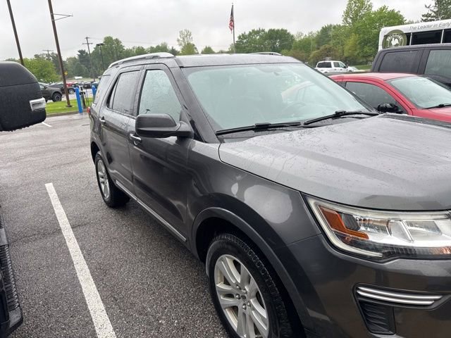Used 2019 Ford Explorer XLT w/ Class III Trailer Tow Package AWD/4WD image 2