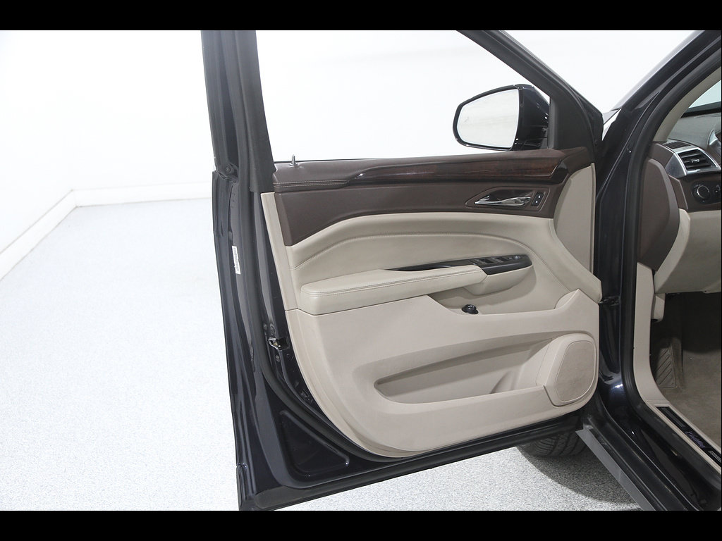 Certified 2015 Cadillac SRX Luxury w/ Driver Awareness Package FWD image 4
