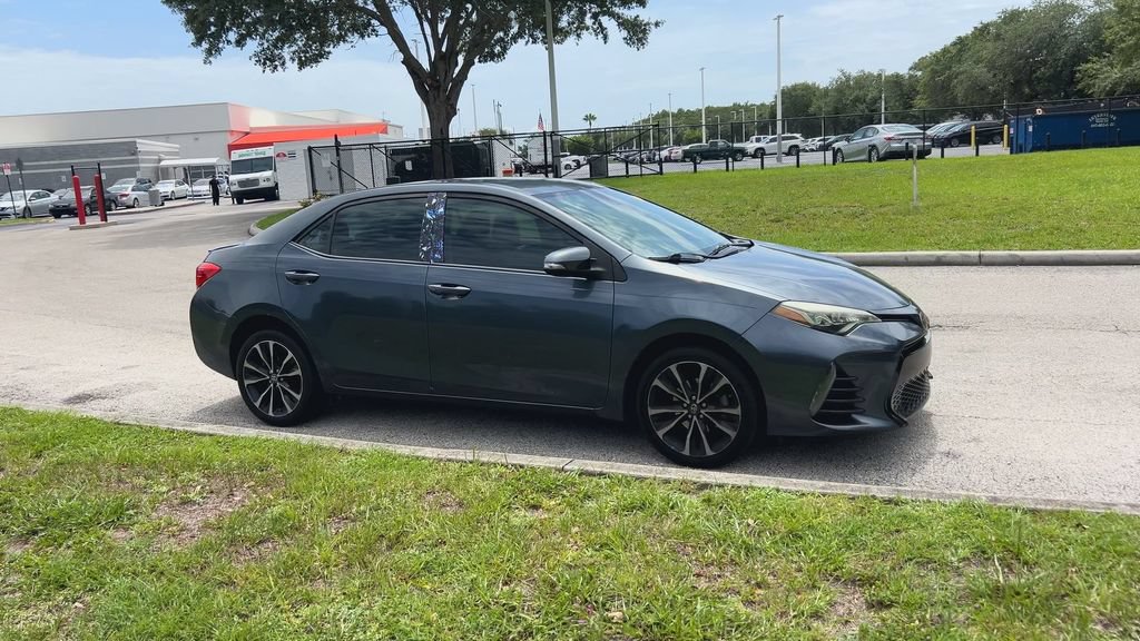 Used 2019 Toyota Corolla SE FWD image 2