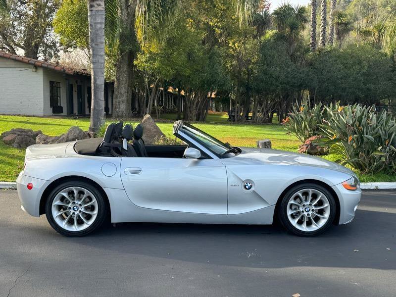 Used 2003 BMW Z4 2.5i image 5