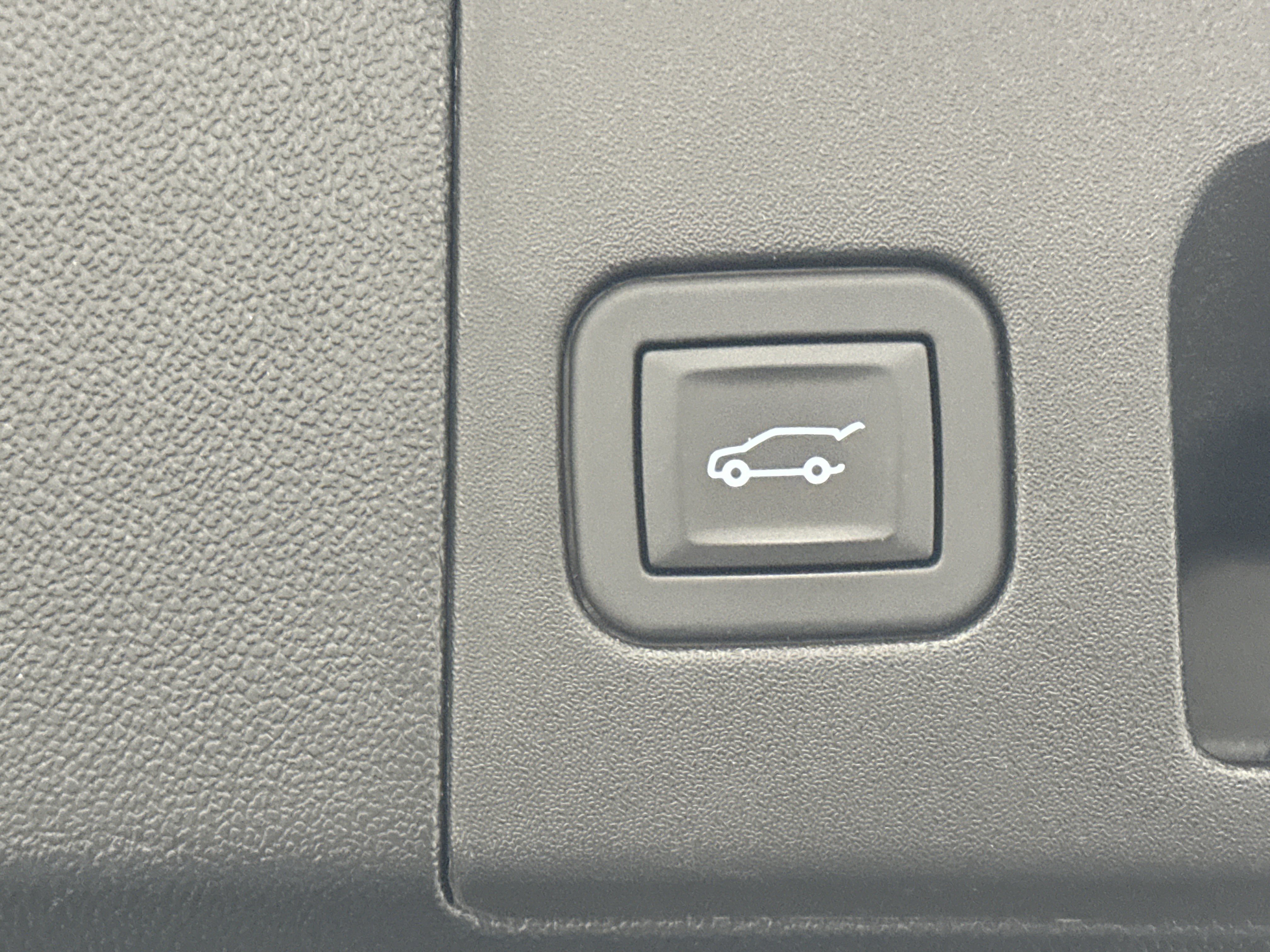 Used 2025 Cadillac XT5 Premium Luxury image 16