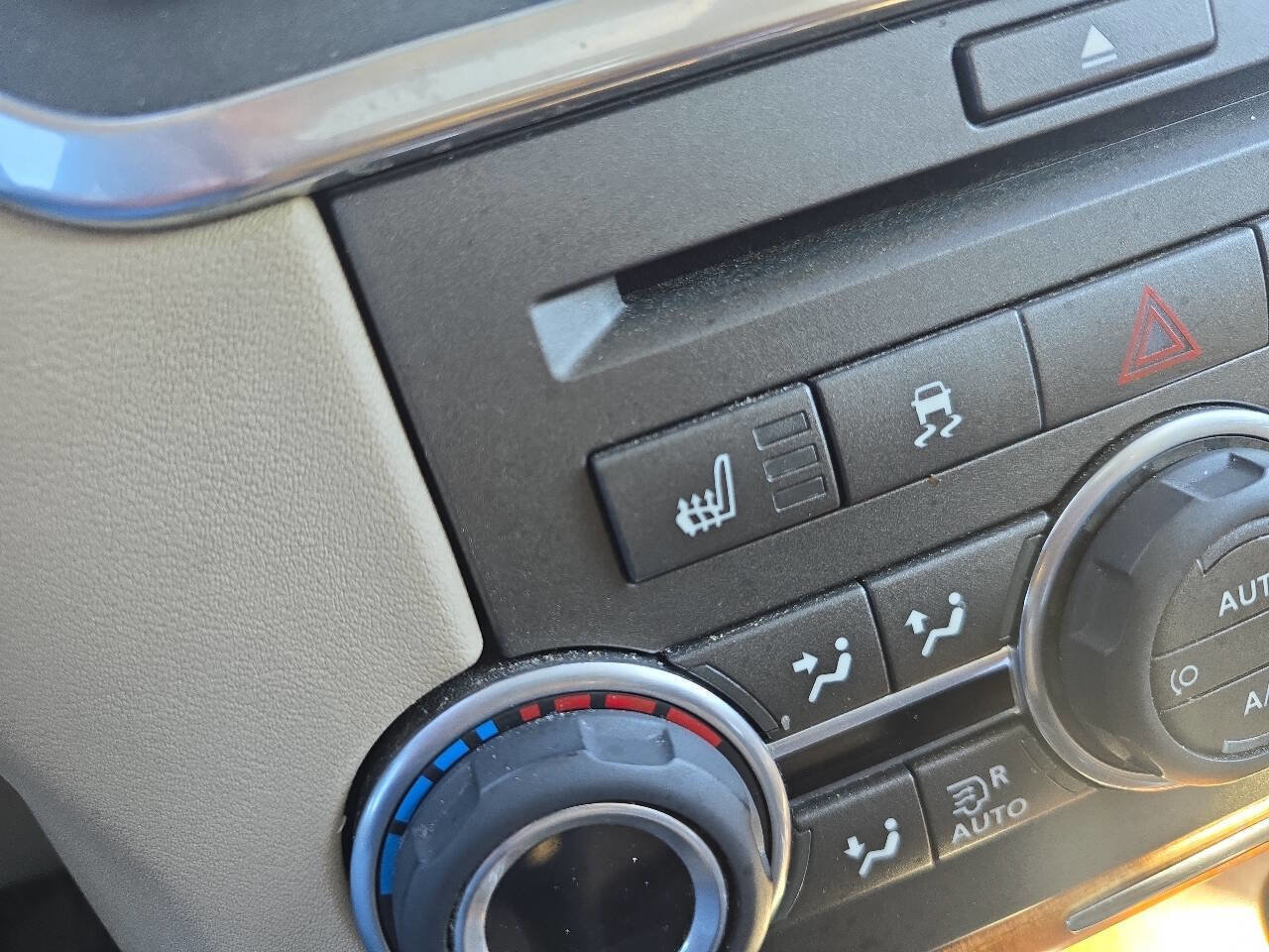 Used 2010 Land Rover LR4 HSE image 38