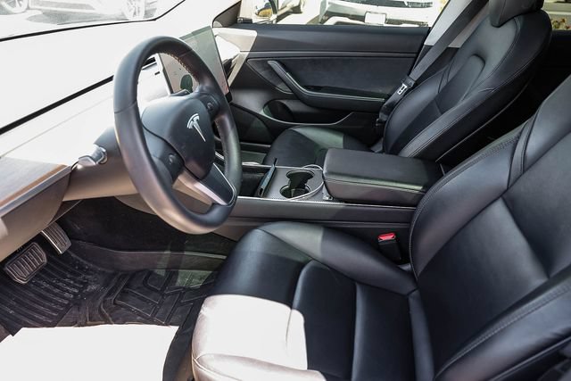 Used 2020 Tesla Model 3 Standard Range Plus RWD image 23