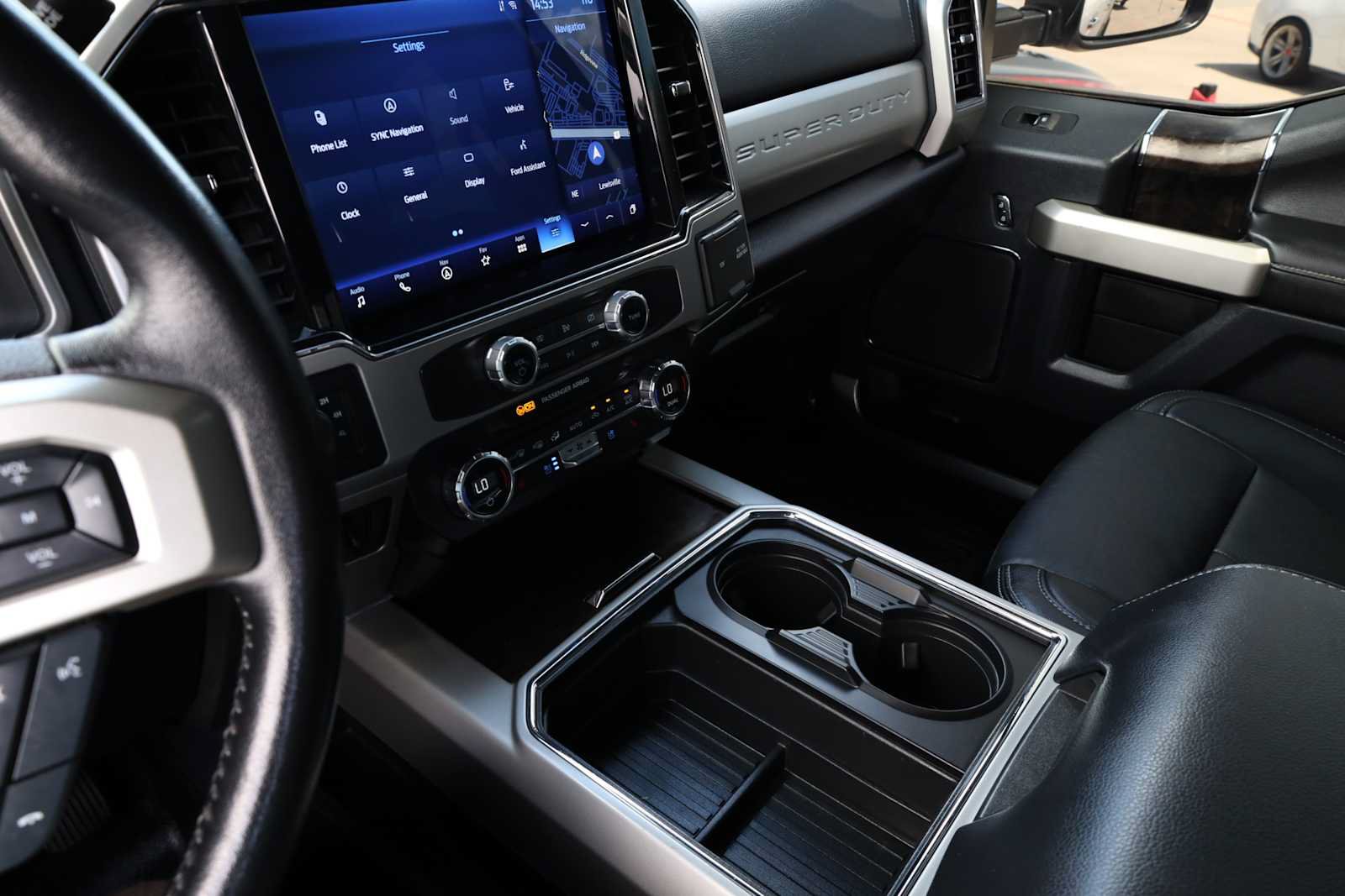 Used 2022 Ford F250 Lariat w/ Lariat Ultimate Package AWD/4WD image 21