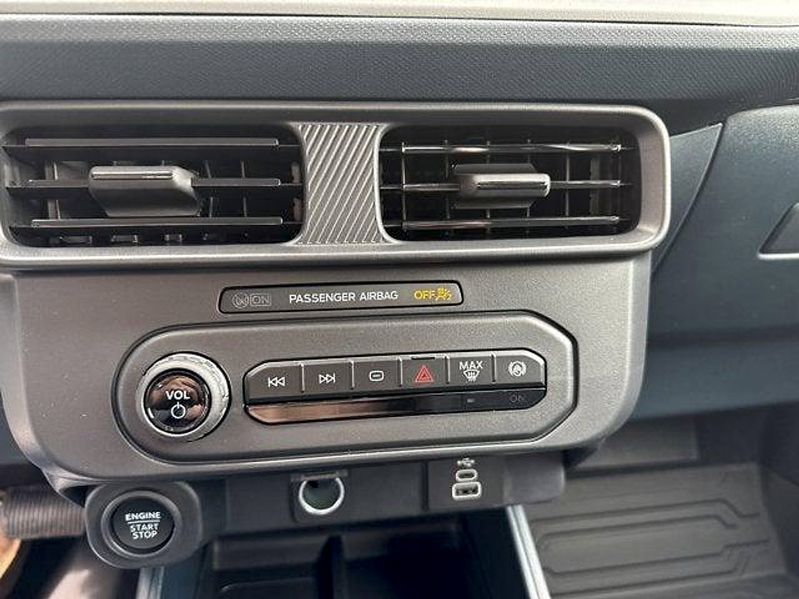 New 2026 Ford Maverick XLT w/ XLT Luxury Package AWD/4WD image 15