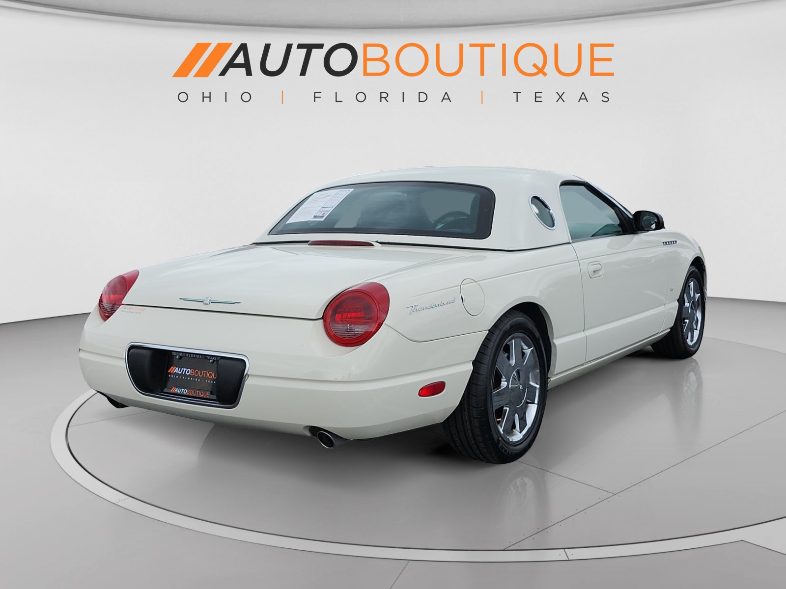 Used 2003 Ford Thunderbird RWD image 5