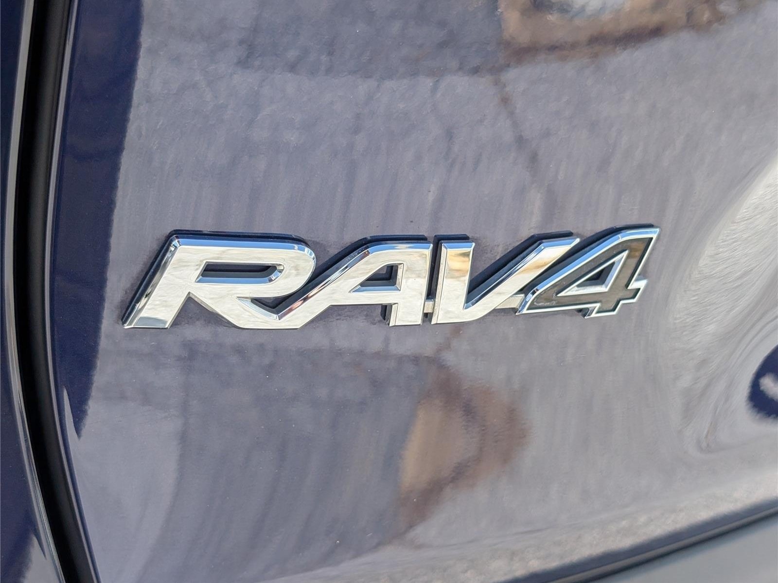 Used 2023 Toyota RAV4 XLE Premium AWD/4WD image 9