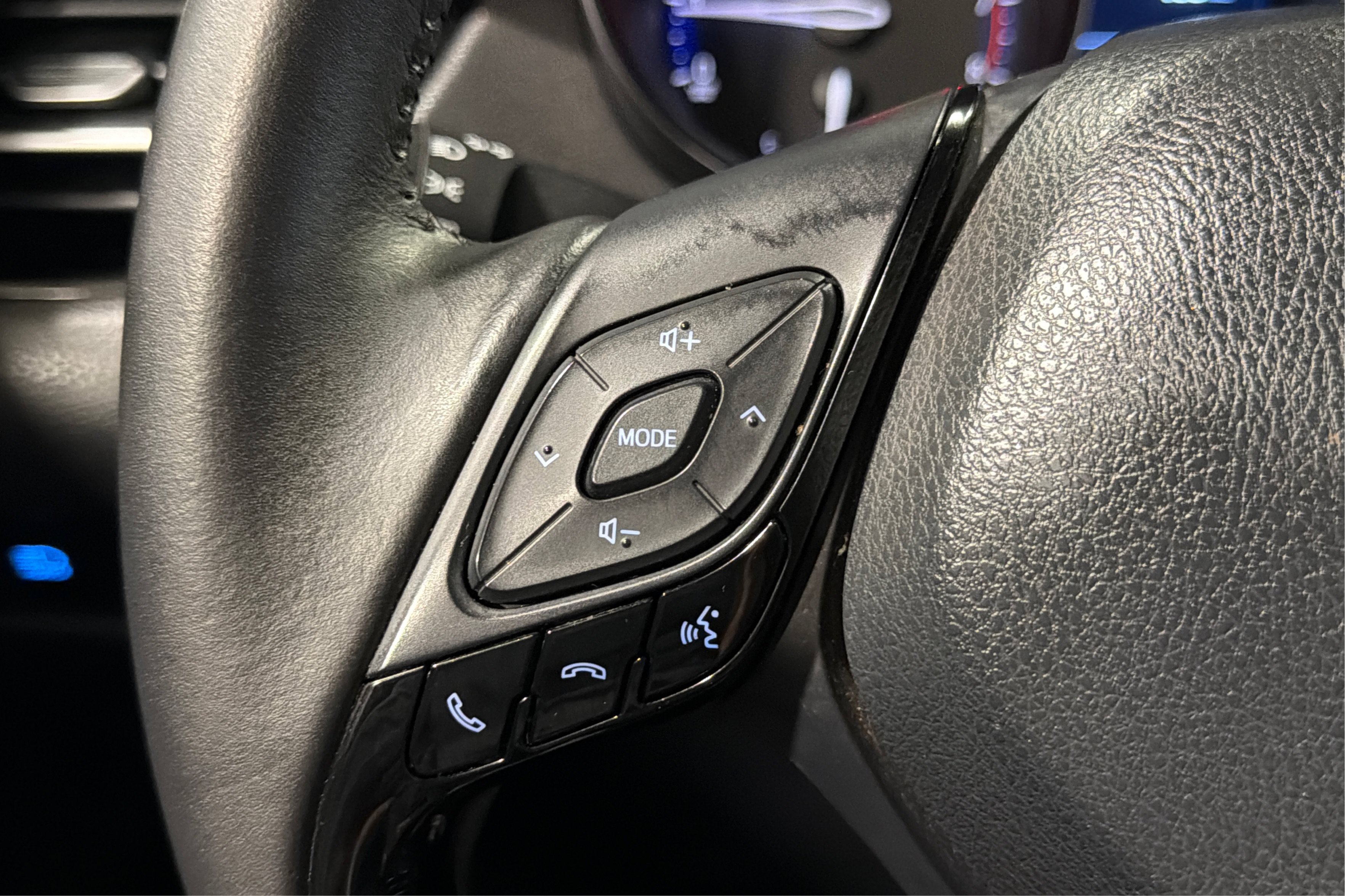 Used 2022 Toyota C-HR Nightshade FWD image 22