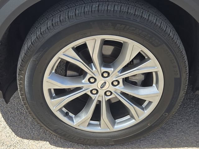 Used 2022 Ford Explorer XLT w/ Equipment Group 202A AWD/4WD image 8