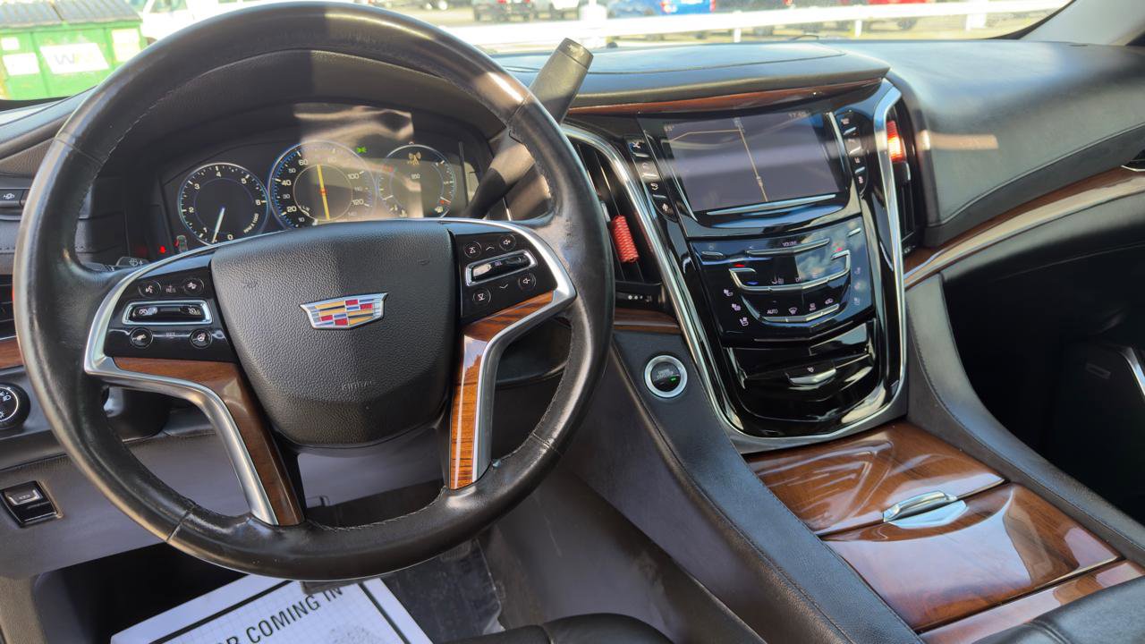 Used 2015 Cadillac Escalade Premium AWD/4WD image 35