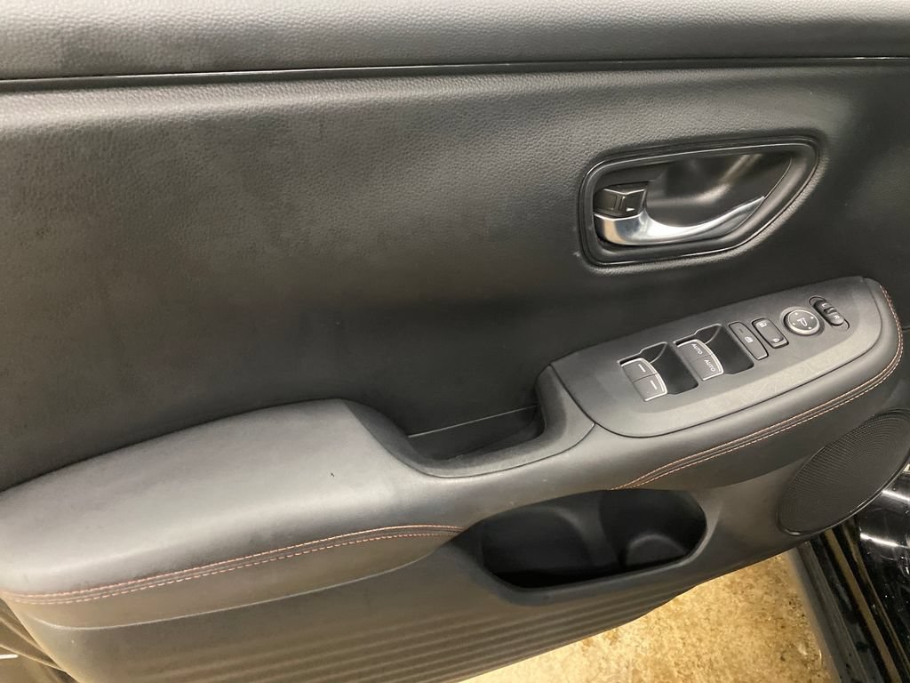 Used 2024 Honda HR-V Sport image 9