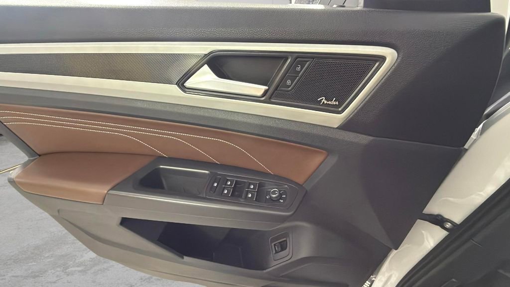 Used 2022 Volkswagen Atlas SEL Premium image 24