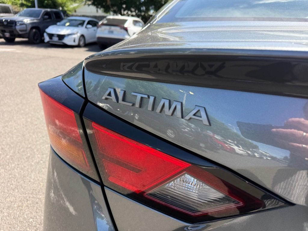 Used 2023 Nissan Altima 2.0 SR FWD image 8