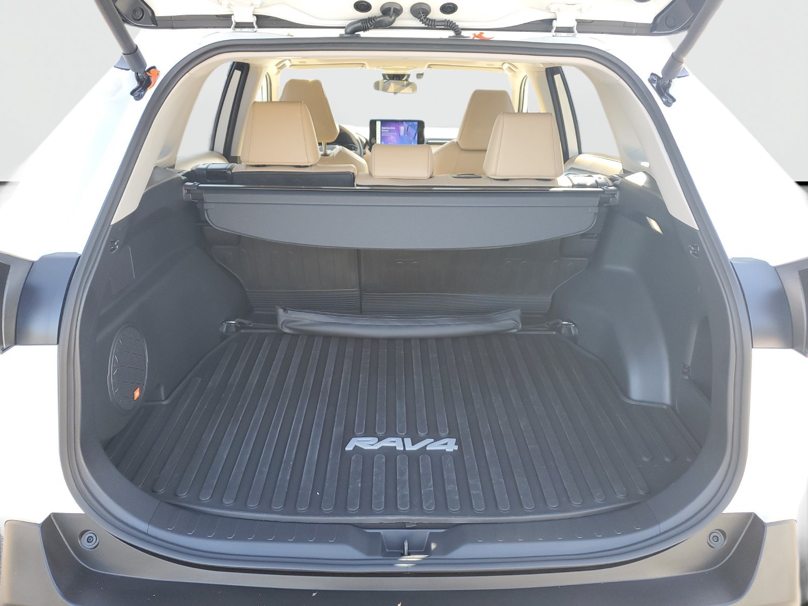 Used 2025 Toyota RAV4 XLE Premium w/ Weather Package FWD image 9