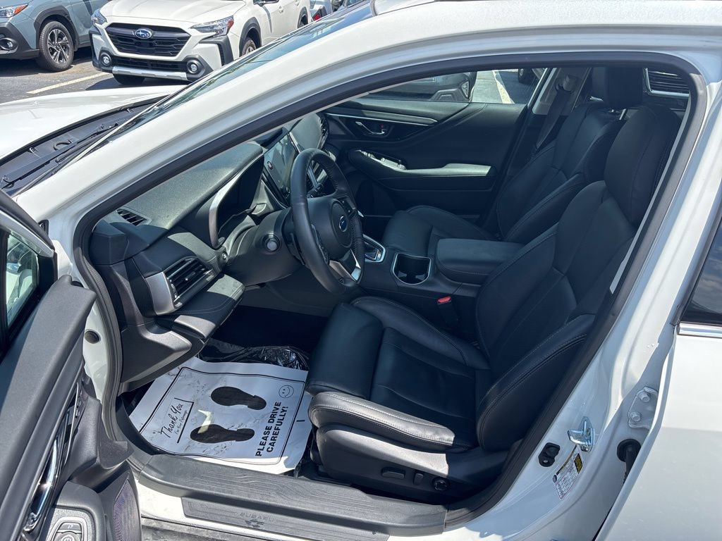 Certified 2025 Subaru Outback Touring w/ Popular Package #2 AWD/4WD image 9