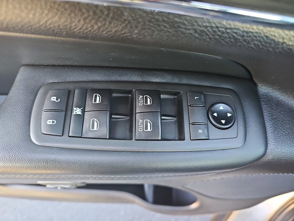 Used 2021 Jeep Grand Cherokee Limited image 27