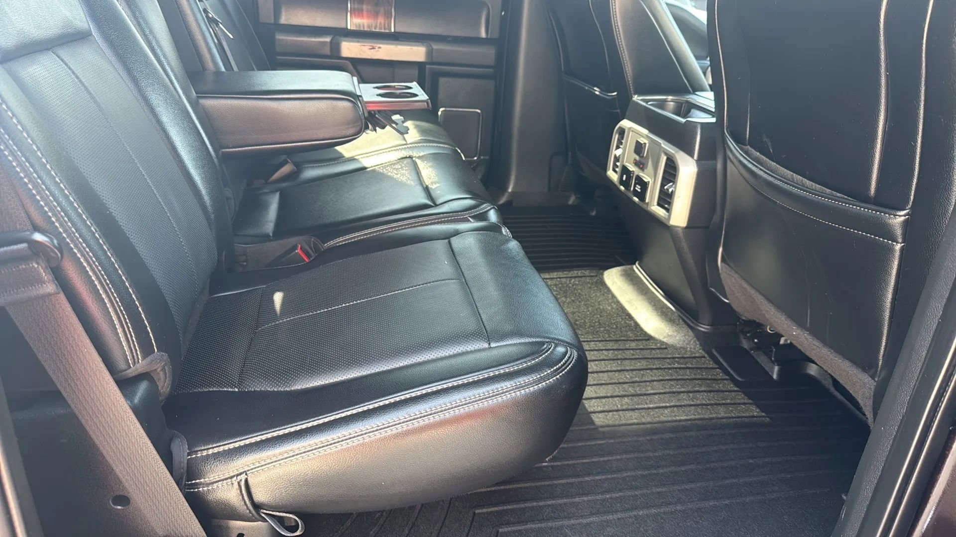 Used 2019 Ford F150 Lariat w/ Equipment Group 502A Luxury image 25