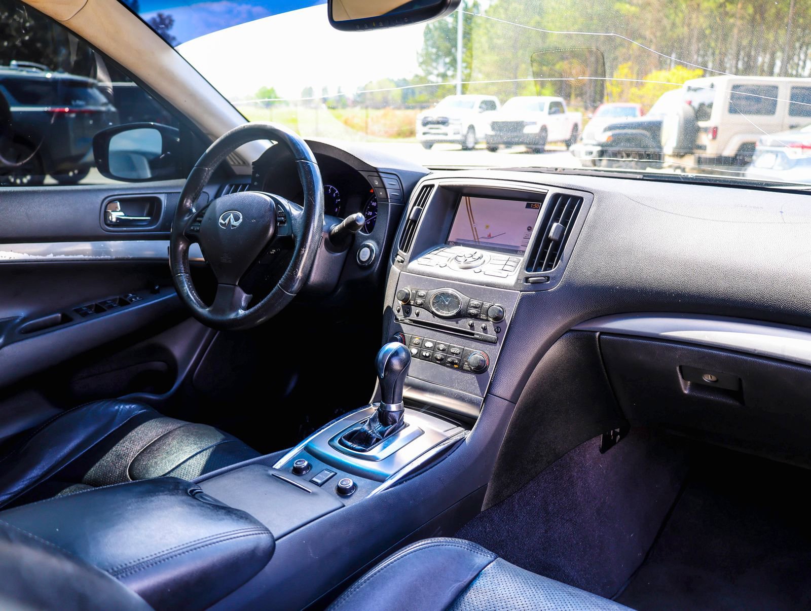 Used 2013 INFINITI G37 x w/ Premium Pkg image 8