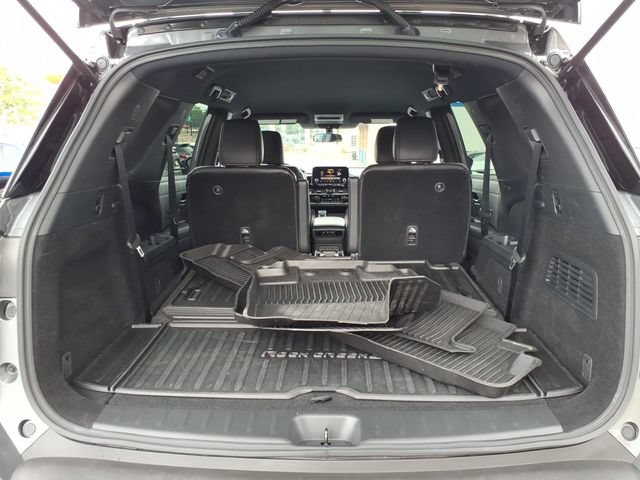 Used 2024 Nissan Pathfinder Rock Creek AWD/4WD image 28