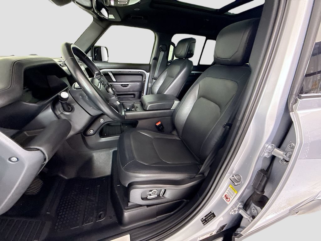 Certified 2023 Land Rover Defender 130 X-Dynamic SE AWD/4WD image 19