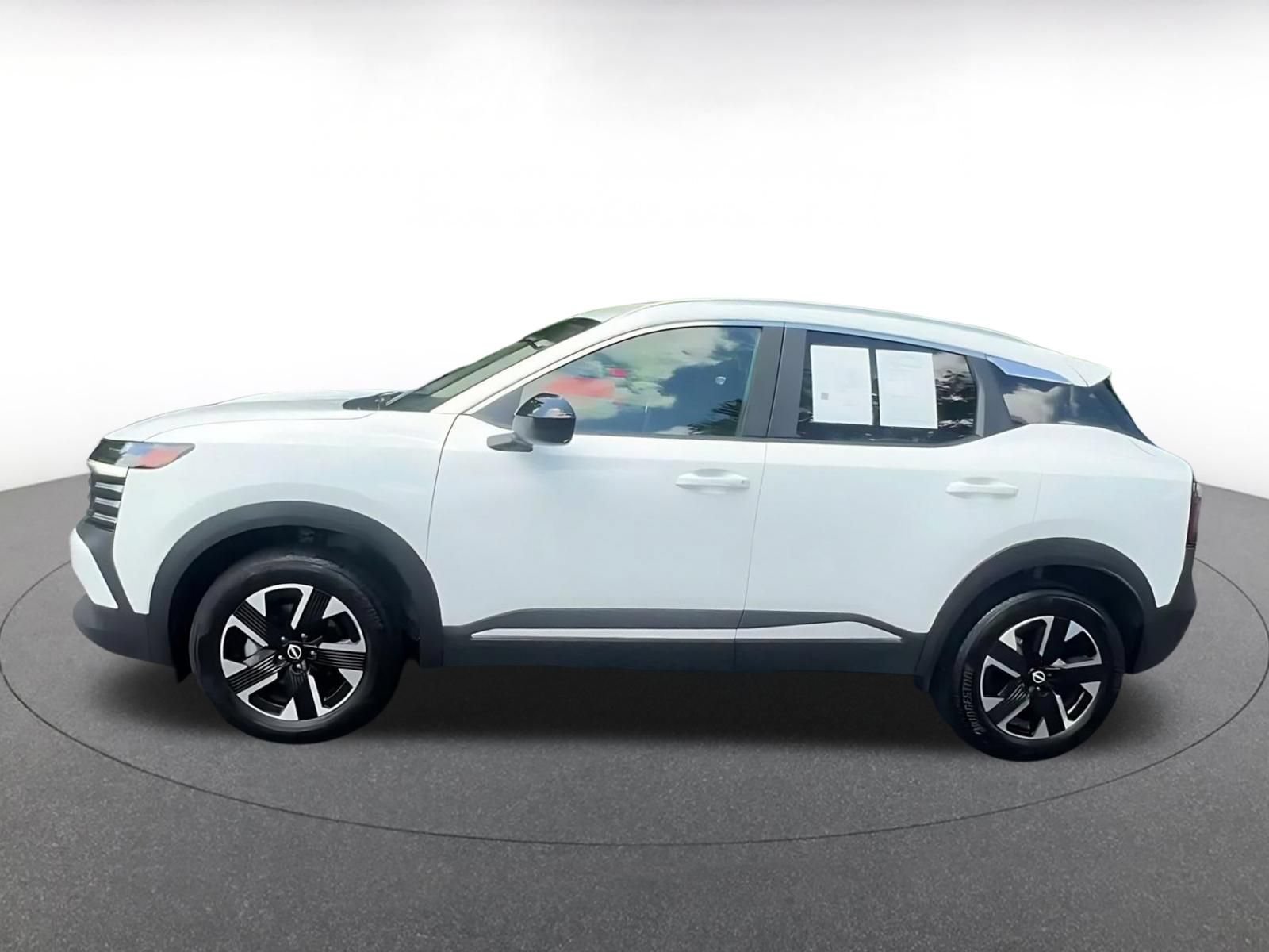 Used 2026 Nissan Kicks SV w/ Cold Weather Package AWD/4WD image 8