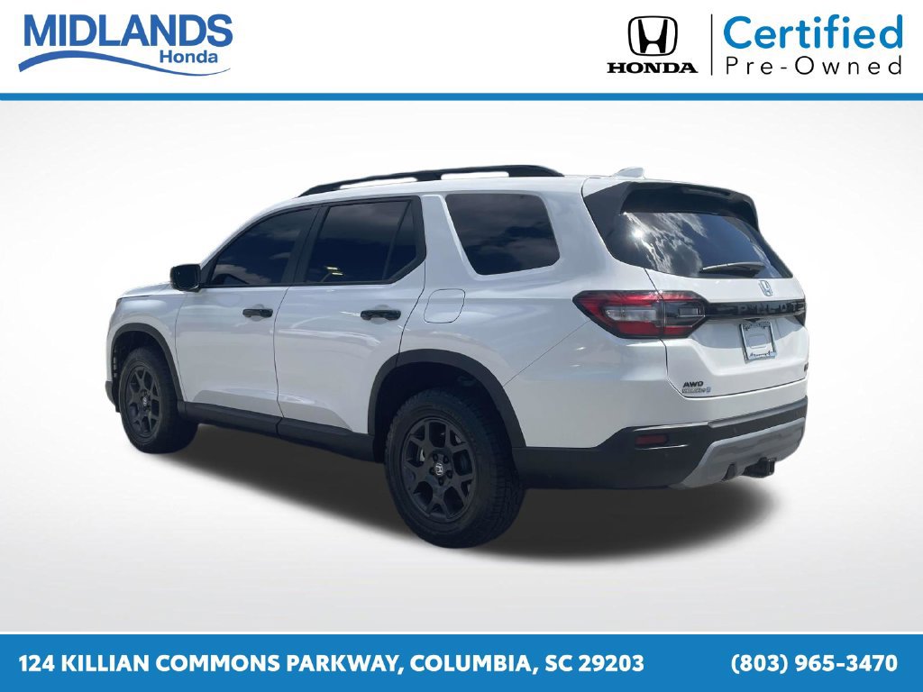 Certified 2025 Honda Pilot TrailSport image 4