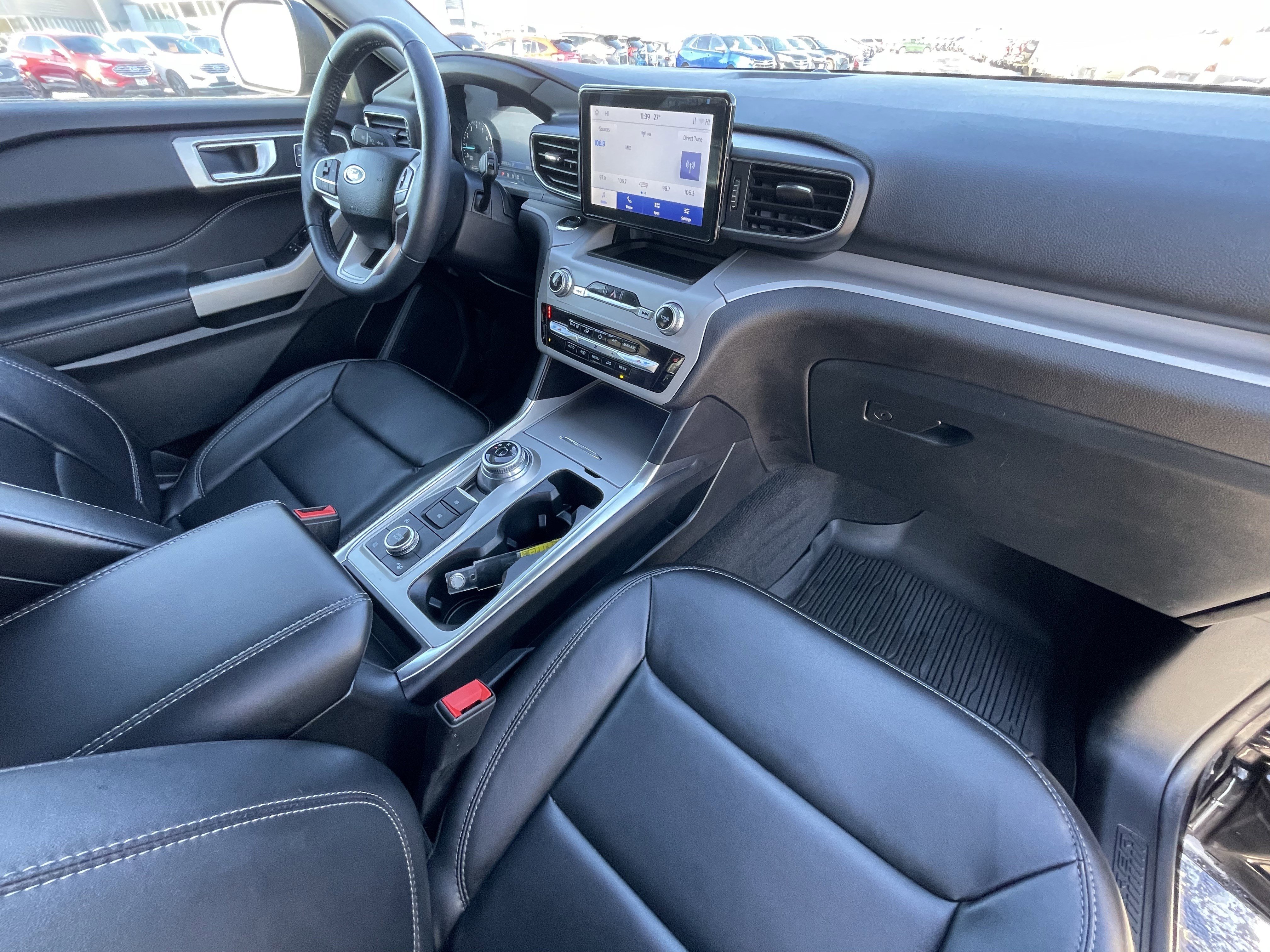 Used 2023 Ford Explorer XLT w/ Equipment Group 202A image 39