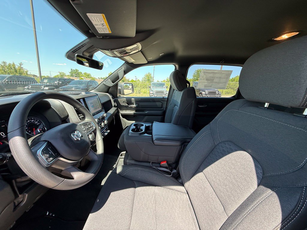 New 2026 RAM 1500 Express AWD/4WD image 12