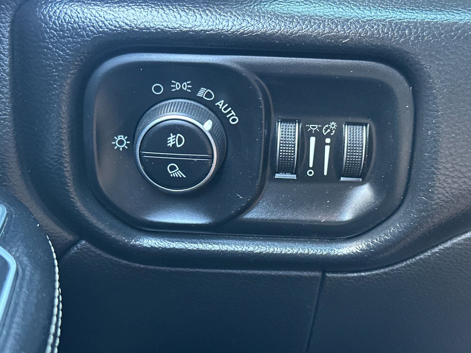 Used 2020 RAM 3500 Laramie AWD/4WD image 31