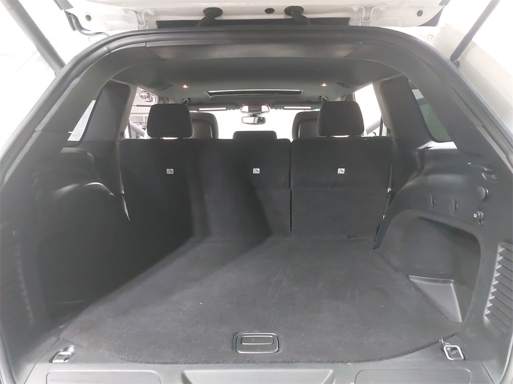 Used 2019 Jeep Grand Cherokee Laredo image 15