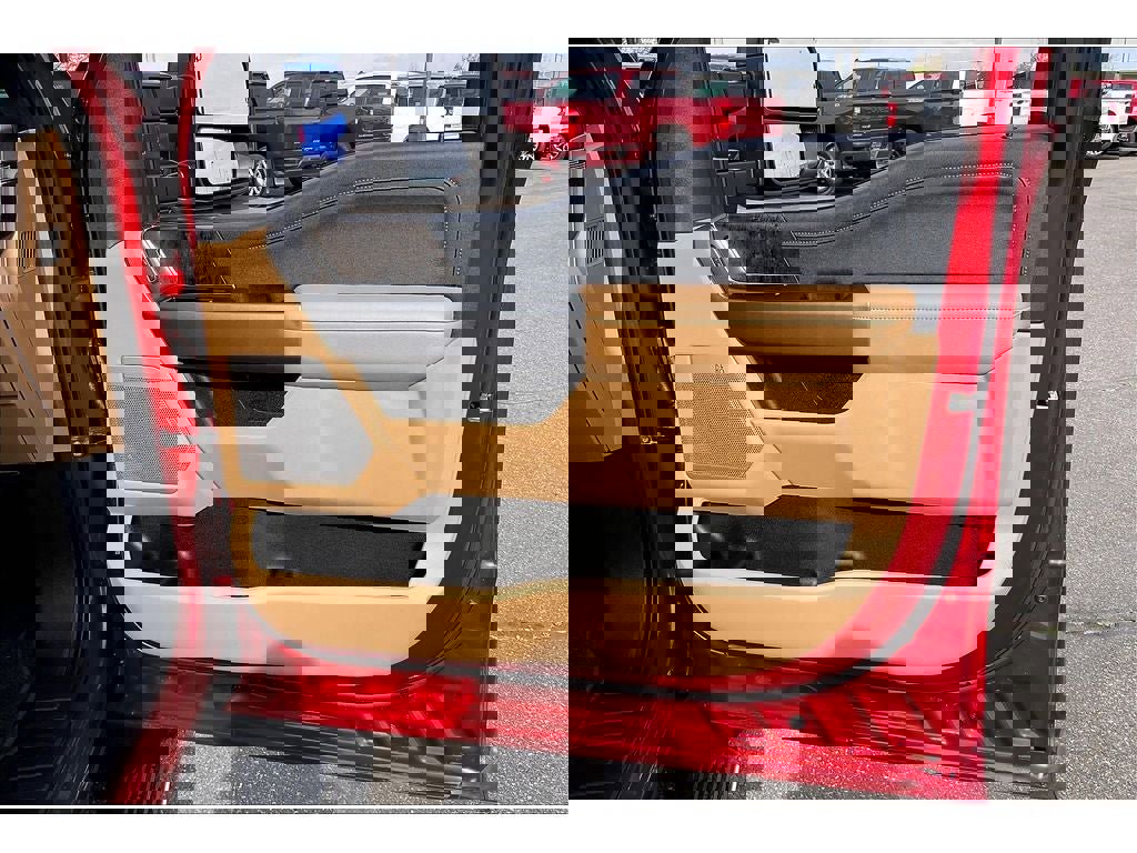 Used 2025 Ford F450 Lariat w/ Lariat Ultimate Package image 25