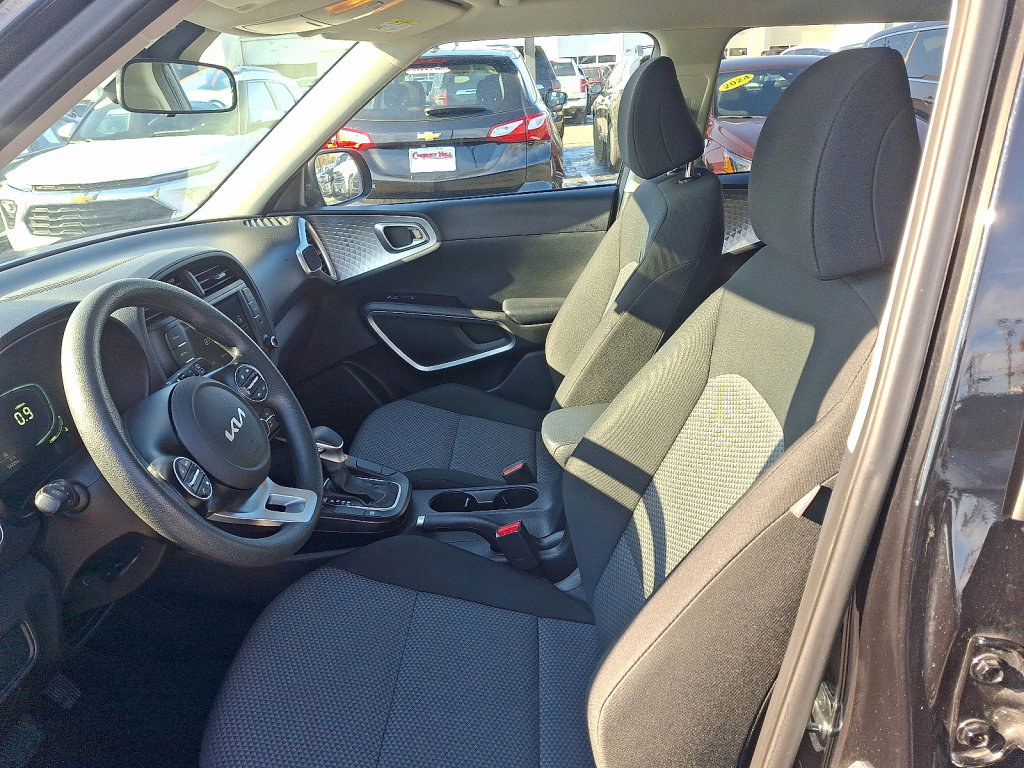 Used 2023 Kia Soul LX w/ Option Group 015 image 22